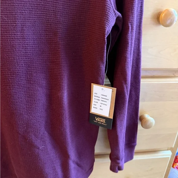 ⭐️ Vans Womens Long Sleeve waffle knit Top Maroon Hoodie - Picture 4 of 4